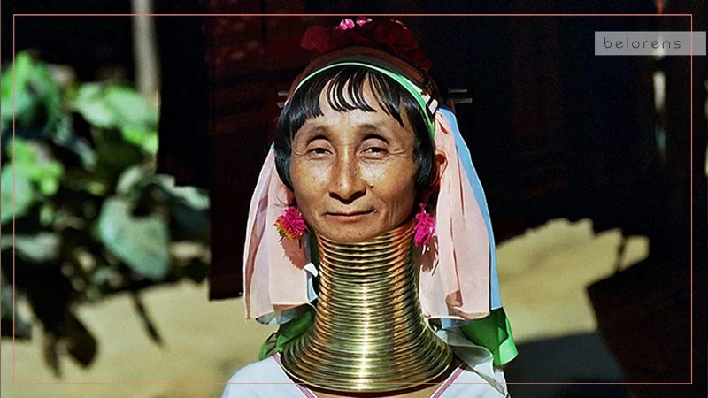 Long neck rings - Myanmar