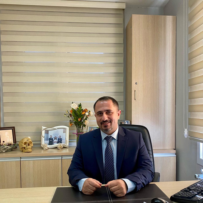 Dr.Cem Oz 