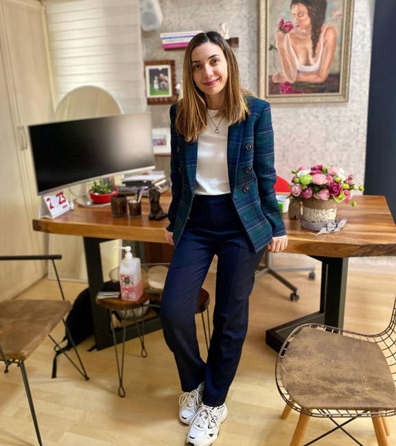 Dr.Asli Can 