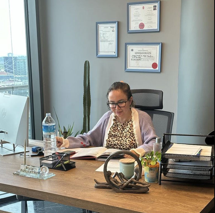 Dr.Ela Nergis Eroglu 