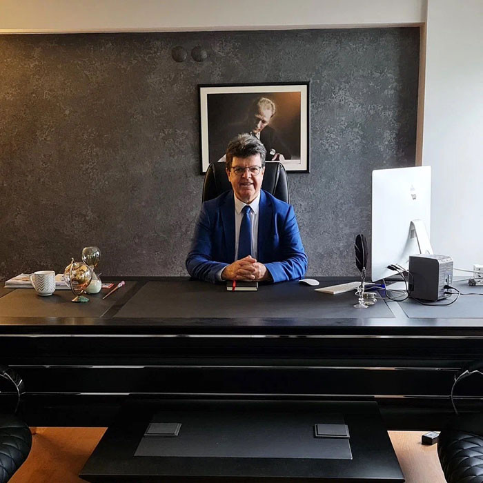 Dr.Fazil Apaydin 
